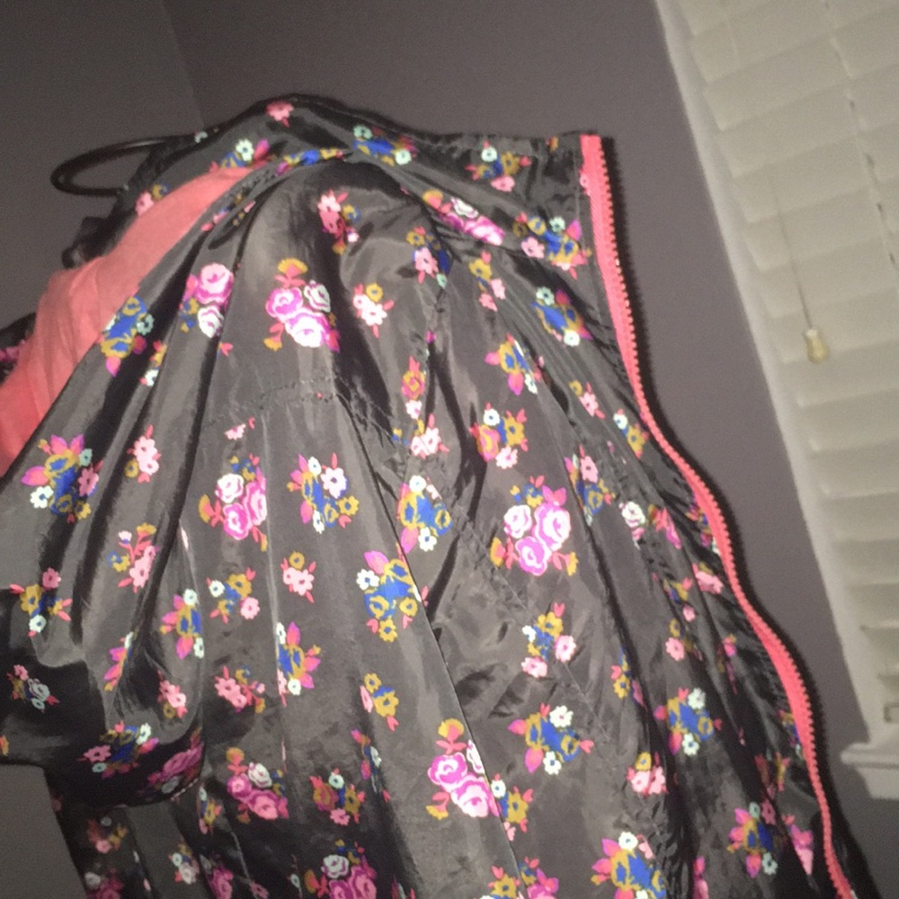 Nice jacket - Picture 3 of 5
